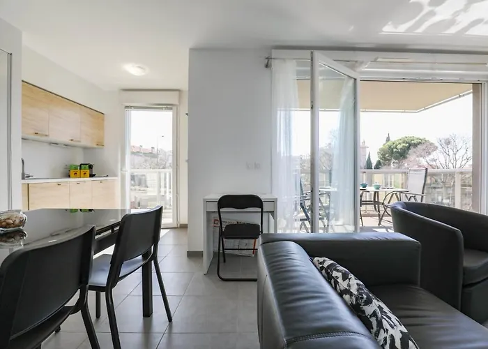 Le Michelet - Appart 2 Ch Avec Terrasse Et Parking